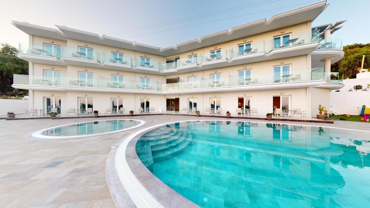 Golden Lion Parga Hotel ภายนอก รูปภาพ