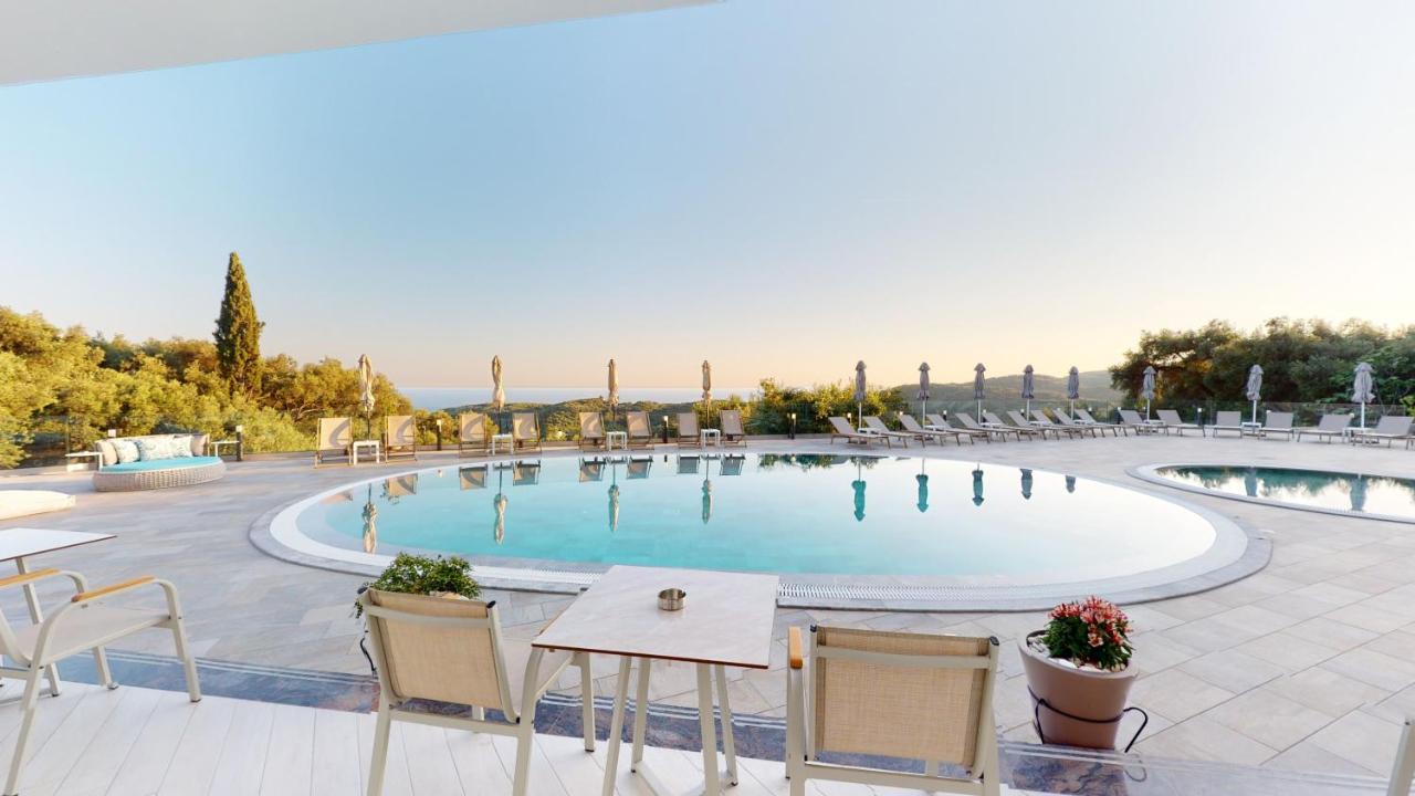 Golden Lion Parga Hotel ภายนอก รูปภาพ