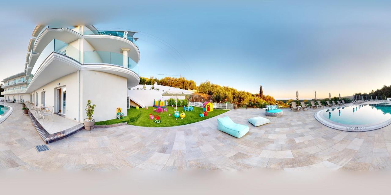 Golden Lion Parga Hotel ภายนอก รูปภาพ